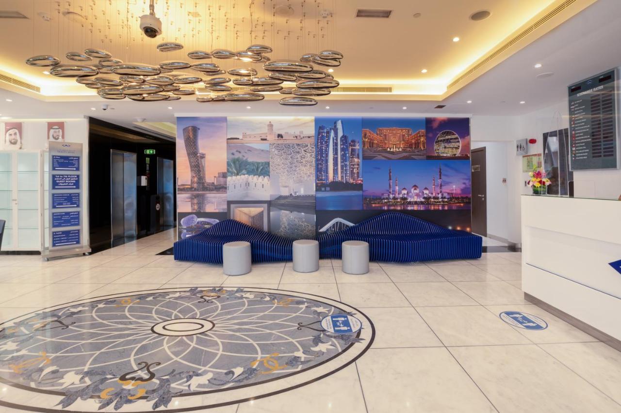 Gravity Hotel Abu Zabi Zewnętrze zdjęcie
