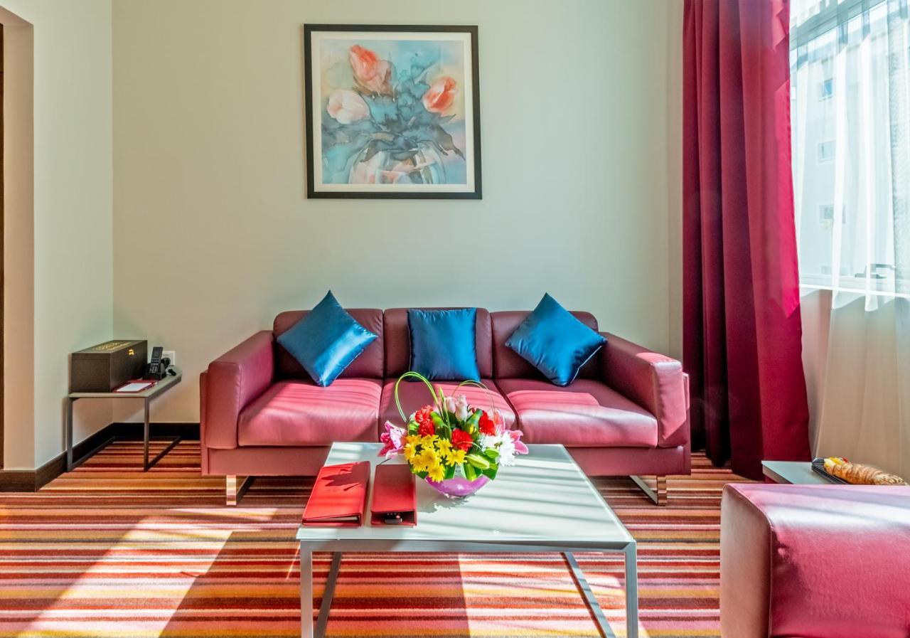 Gravity Hotel Abu Zabi Zewnętrze zdjęcie